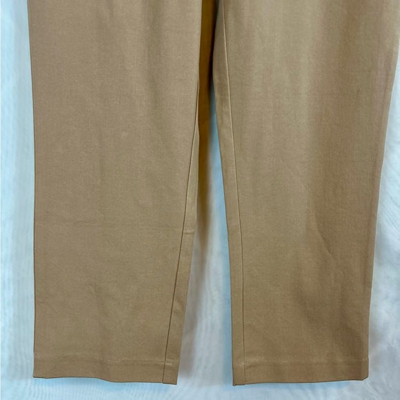 NWT Isaac Mizrahi Beige Crop Pants with Pockets / Size 10 - Picture 3 of 9